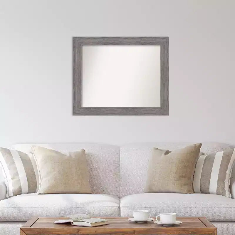 Specchio da parete grigio a doghe gessate Amanti Art 34" x 28" senza smussatura: Rettangolare moderno, include l'hardware di montaggio