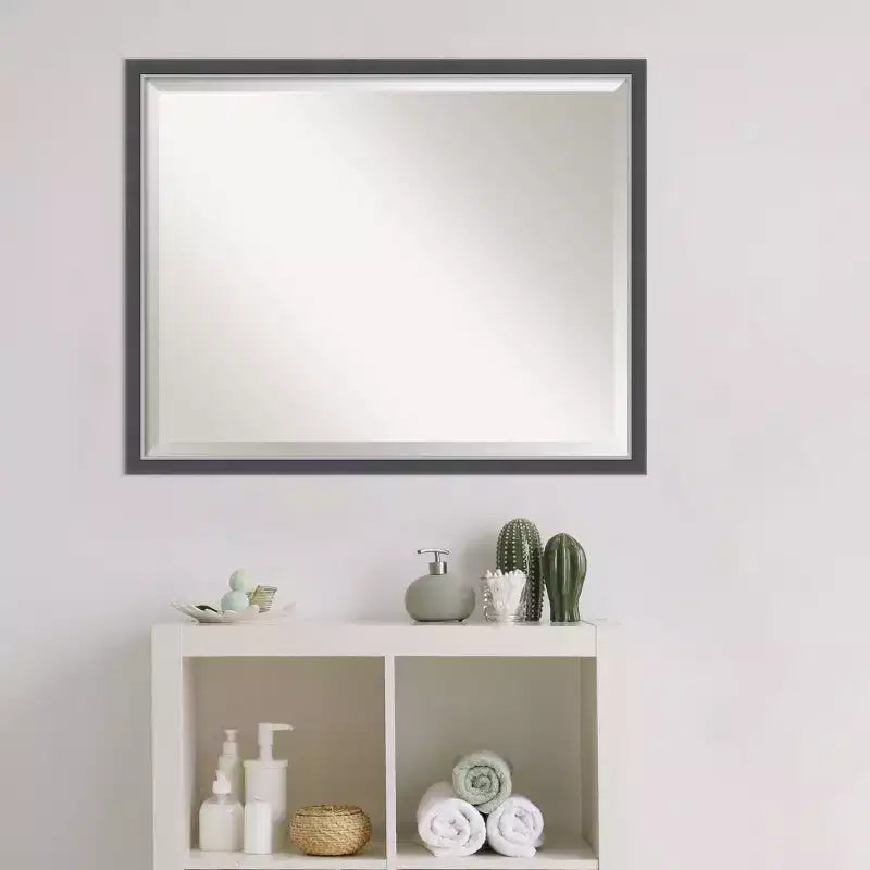 Specchio da parete per bagno sottile con cornice Eva, 76x61 cm, nero/argento - Amanti Art: Rettangolare moderno, smussato, montabile a parete