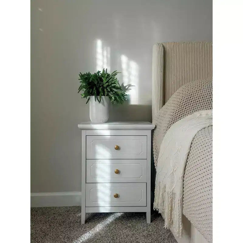 TYBOATLE White 3 Drawer Nightstand, Wood Night Stands Side Table With Extra-large Storage Space for Living Room, Bedroom