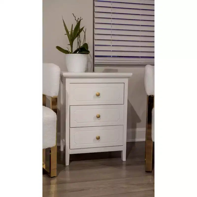 TYBOATLE White 3 Drawer Nightstand, Wood Night Stands Side Table With Extra-large Storage Space for Living Room, Bedroom