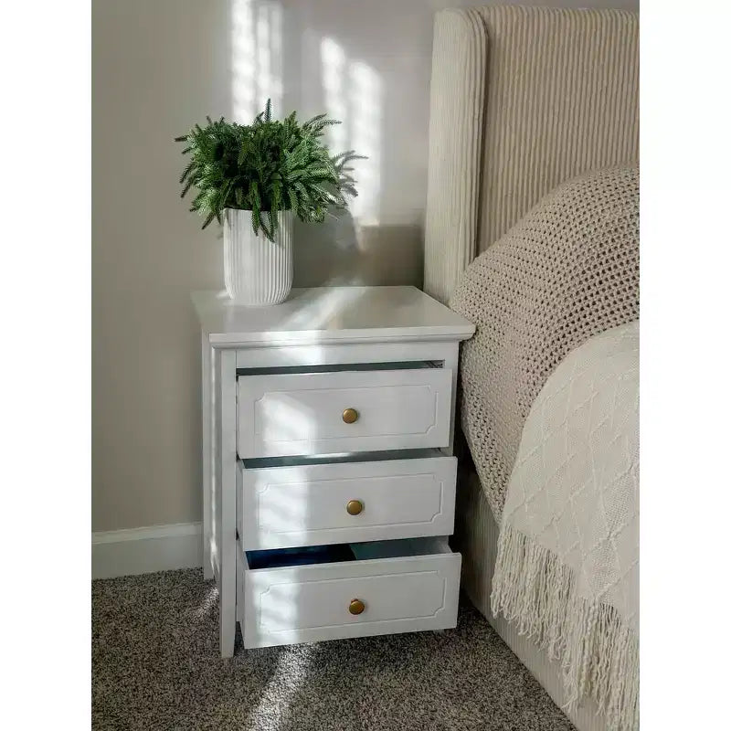 TYBOATLE White 3 Drawer Nightstand, Wood Night Stands Side Table With Extra-large Storage Space for Living Room, Bedroom