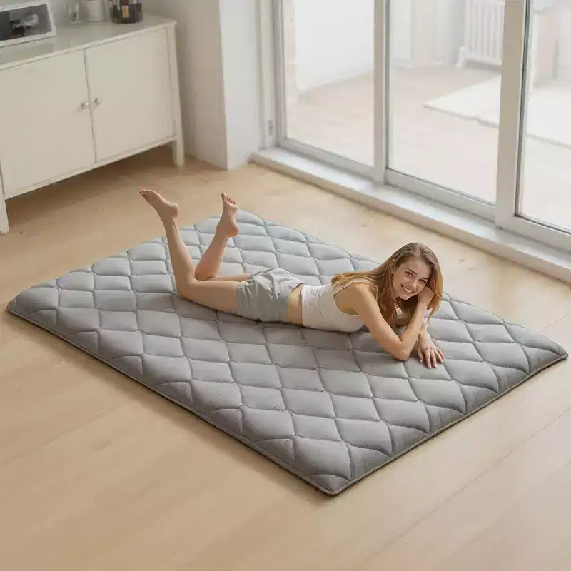 VEVOR Japanese Tatami Mat, Full Size Foldable Japanese Tatami Mattress, Futon Mattress with Storage Bag, 9-Layer Floor Mat, 80 x 54 x 3.5 in, Gray