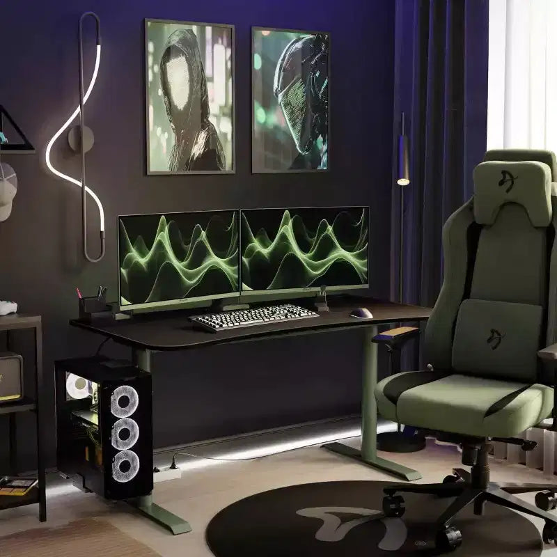 Arozzi Arena Compact Curved Gaming Desk