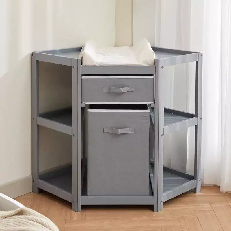 Fasciatoio angolare salvaspazio con cassetto portaoggetti, cesto portabiancheria e fasciatoio impermeabile, fasciatoio moderno in legno per cameretta, grigio