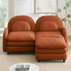 Moderno divano componibile a 2 posti rivestito in tessuto Teddy con cuscini lombari e pouf | Beige / Cammello / Verde / Arancione