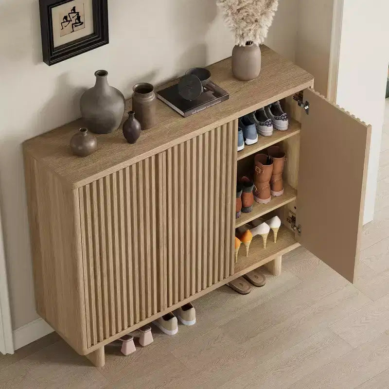 Mobile scarpiera a 5 ripiani con anta scanalata grigio/rovere, capacità 20 paia