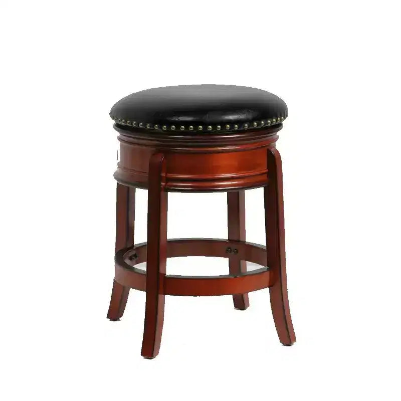 Sgabello da bar Hamilton con schienale girevole, altezza bancone, 61 cm, colore Brandy - Boraam: Legno duro, similpelle, borchie decorative