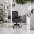Sedia da ufficio ergonomica in rete nera - Techni Mobili: braccioli regolabili, struttura in metallo, sedia girevole da scrivania con ruote