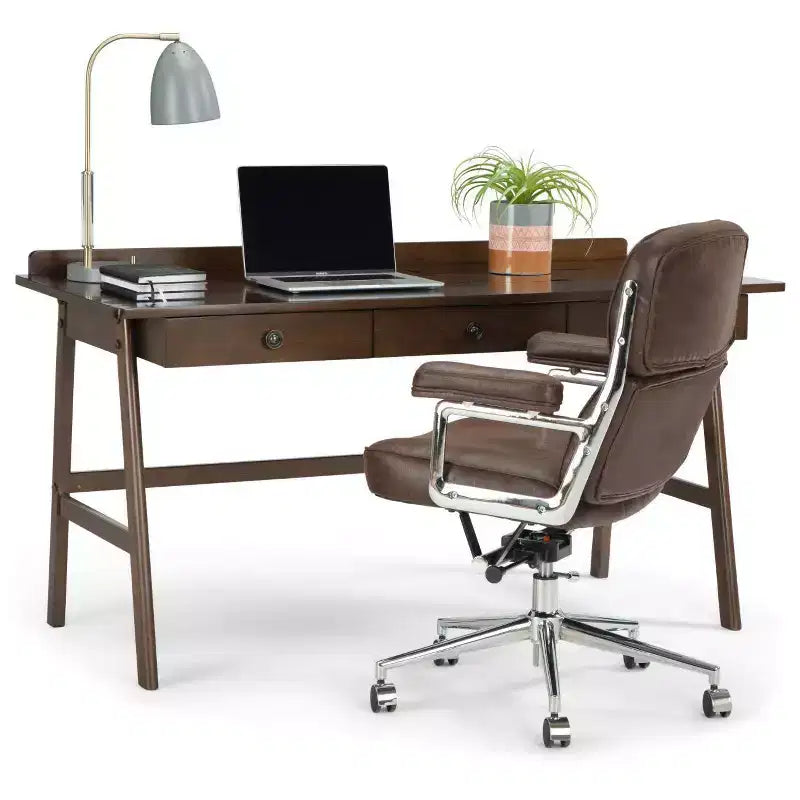 Scrivania Lisa da 60" marrone invecchiato naturale - WyndenHall: Design contemporaneo, porta USB, 3 cassetti, accessori in bronzo