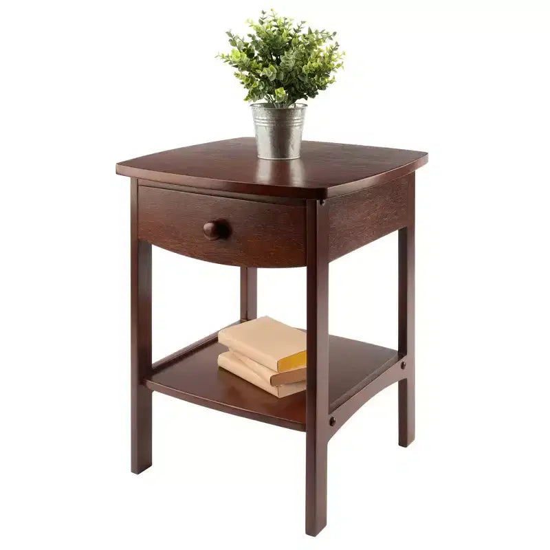 Tavolino Winsome End in noce: struttura in legno massello, piano in MDF, tavolino rettangolare con ripiano e cassetto