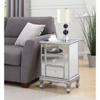Comodino a 3 cassetti Gold Coast Vineyard con specchio - Breighton Home