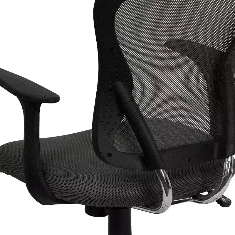 Sedia da ufficio girevole Flash Furniture con schienale medio in mesh, base e braccioli cromati