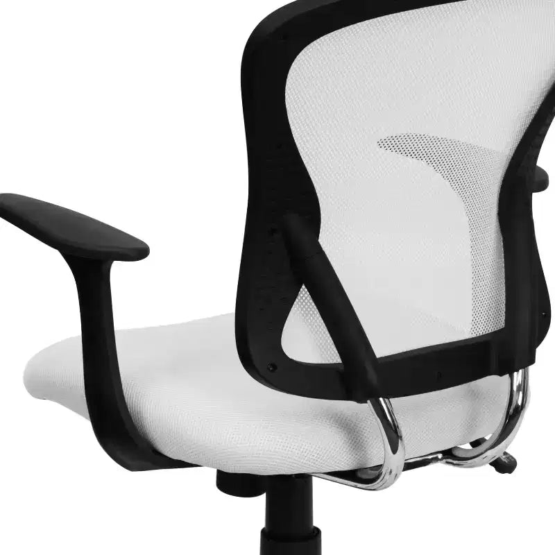 Sedia da ufficio girevole Flash Furniture con schienale medio in mesh, base e braccioli cromati